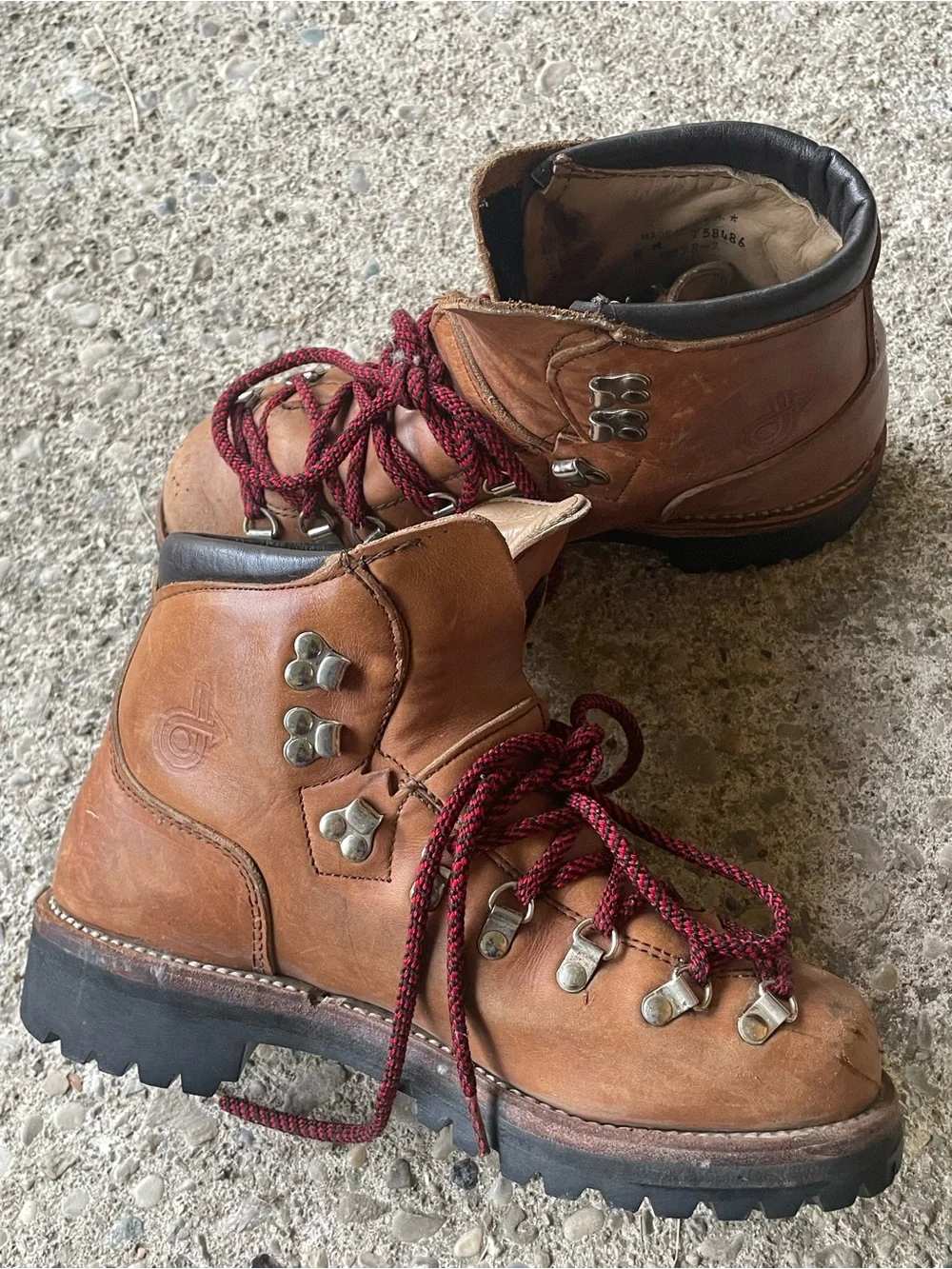Vintage Mens DEXTER Hiking Mountaineering Boots Tan Leather Size 8M Vibram Sole